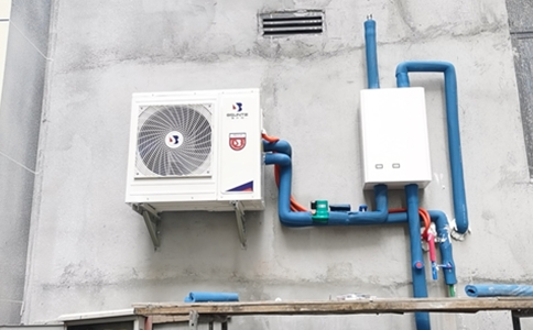 空氣源熱泵直接風(fēng)盤，水泵和機(jī)組會聯(lián)動啟停嗎?